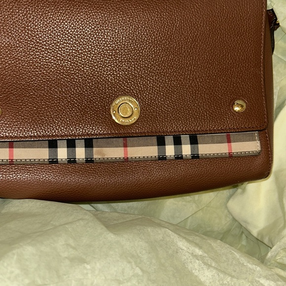 Burberry women’s bag ￼ - Picture 8 of 11